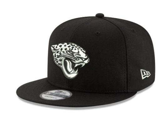 Jacksonville Jaguars New Era Men's Black and White 9Fifty Snapback Hat - officially licensed fan gear