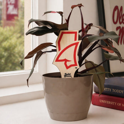 Mississippi, University of - Landshark Color Plant Stake